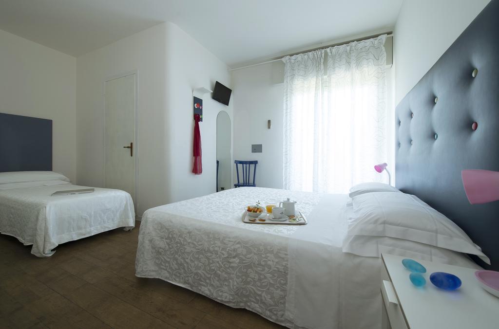 Nice Hotel Бібіоне Екстер'єр фото