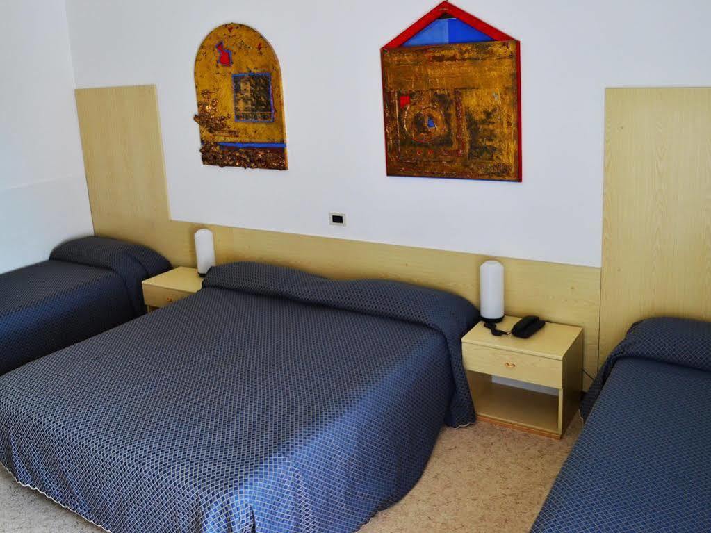 Nice Hotel Бібіоне Екстер'єр фото